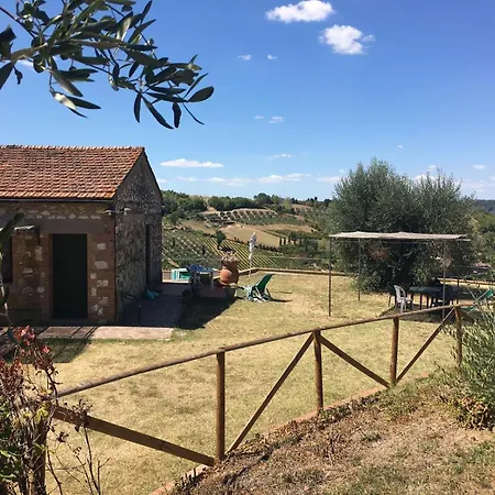 Aietta Tuscan Holidays * מונטאיונה