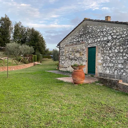 Aietta Tuscan Holidays * מונטאיונה