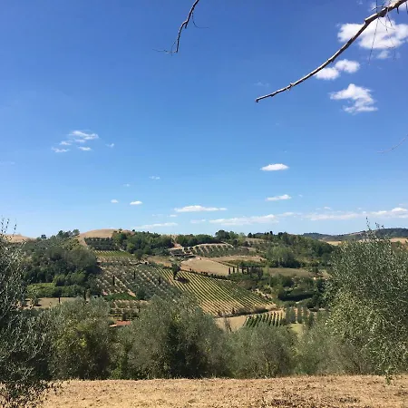 Aietta Tuscan Holidays * מונטאיונה
